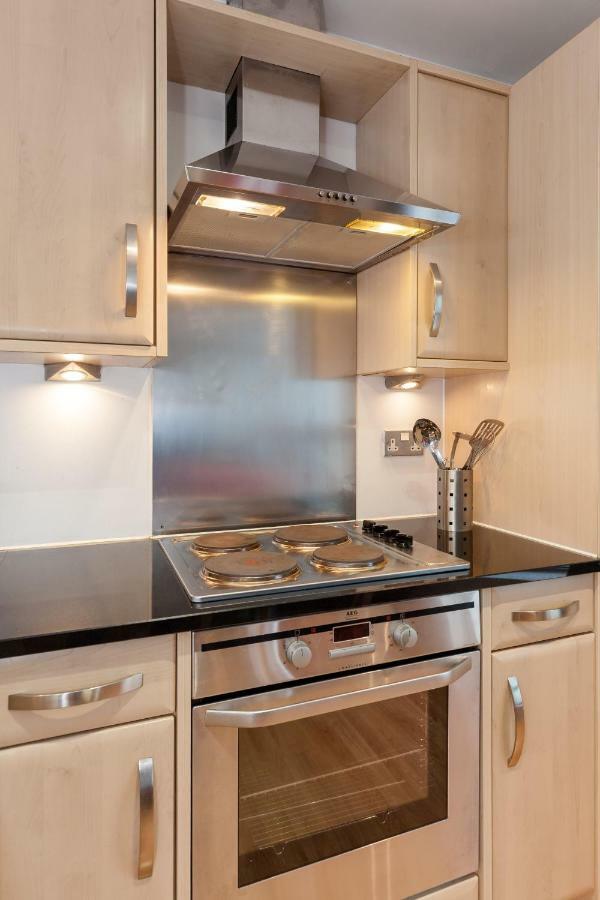 Stylish Apartment Единбург Екстериор снимка