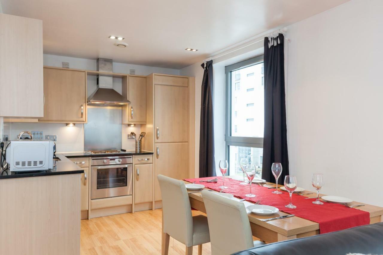 Stylish Apartment Единбург Екстериор снимка